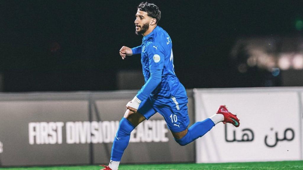 Saïd Benrahma celebra un gol con el Neom SC