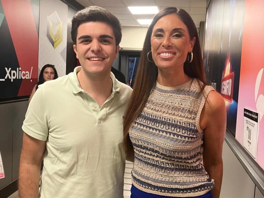 Rico junto a Isabel Rábago.