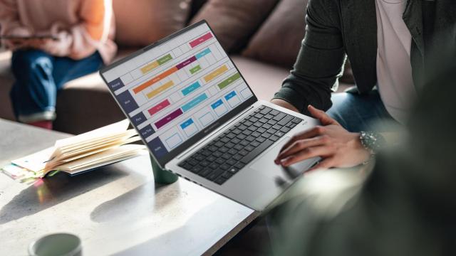 ExpertBook P5_V5405CSA_Scenario photo_04