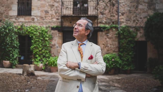Amalio de Marichalar, conde de Ripalda, en el Palacio de los San Clemente, en Soria.