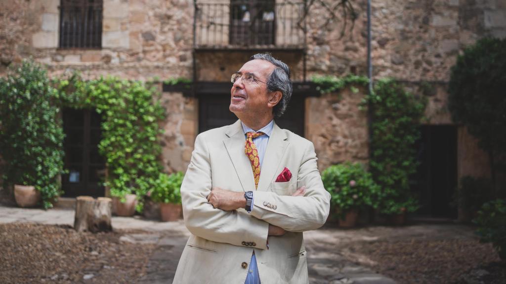 Amalio de Marichalar, conde de Ripalda, en el Palacio de los San Clemente, en Soria.