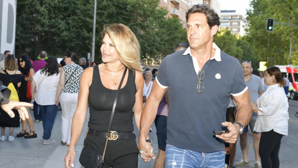 Makoke se ha visto obligada a posponer su boda con Gonzalo Fernández Figares por un motivo familiar y de salud.