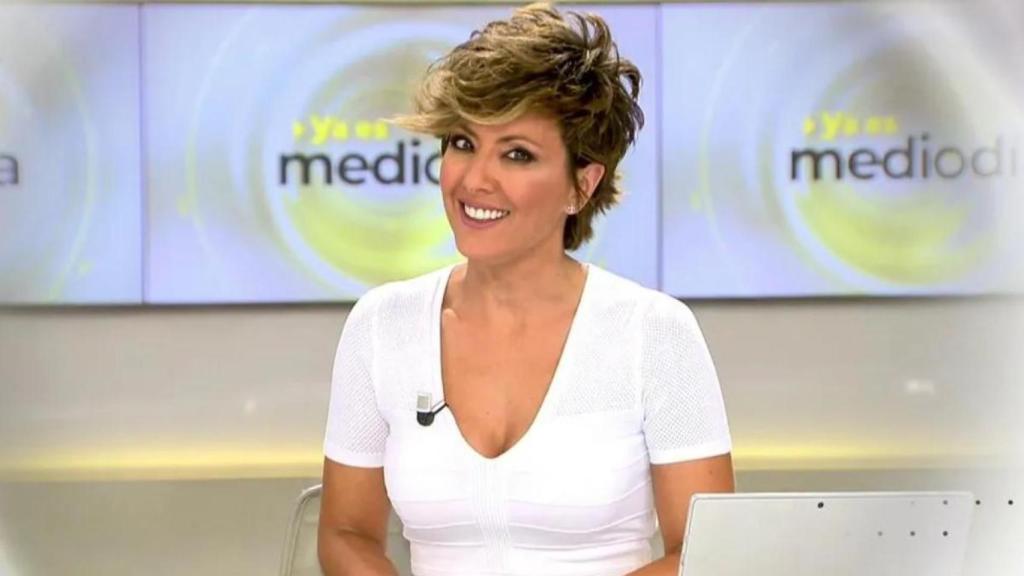 Sonsoles Ónega, en su etapa de presentadora de 'Ya es mediodía' en Telecinco.