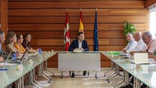 El presidente de la Junta, Alfonso Fernández Mañueco, mantiene una reunión con Organizaciones Profesionales Agrarias