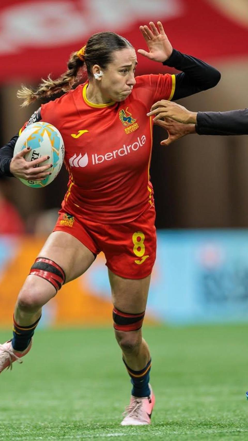 Olivia Fresneda, hija de Blanca Fernández Ochoa, es jugadora profesional de rugby.