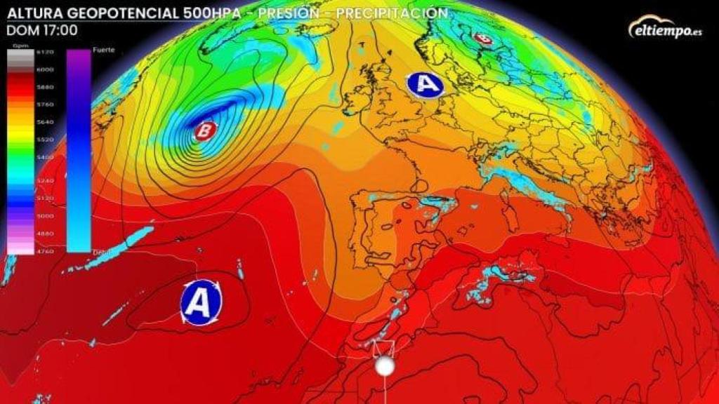 Situación el domingo por la tarde, con la vaguada empezando a formar la DANA y algunos chubascos
