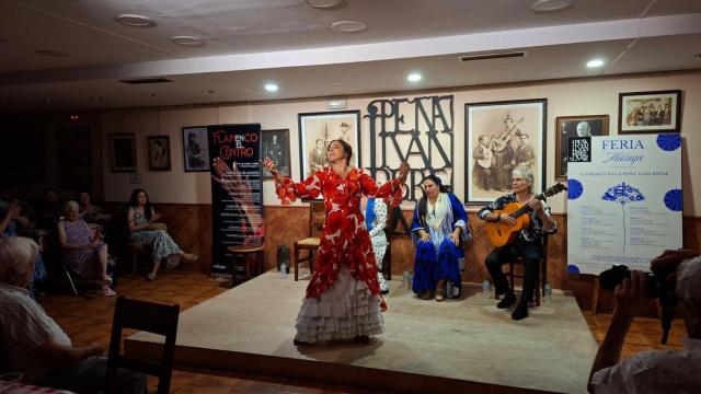 Actuación del grupo 'Seguiriyas' en la Peña Juan Breva durante la Feria de Málaga.