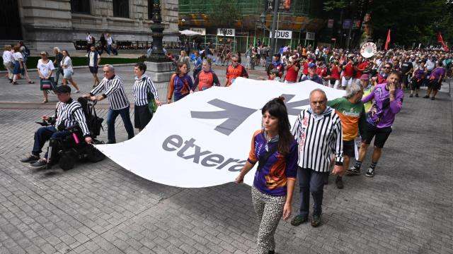 Manifestación en Bilbao, este viernes, a favor de los presos de ETA.