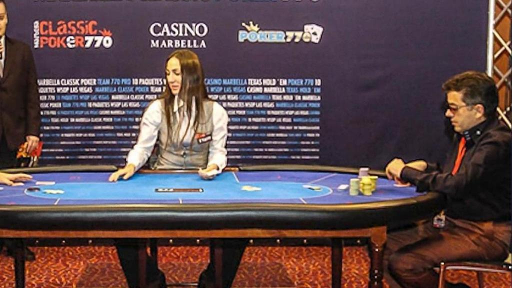 Halit Sahitaj, durante un torneo de póker en Marbella (a la derecha).
