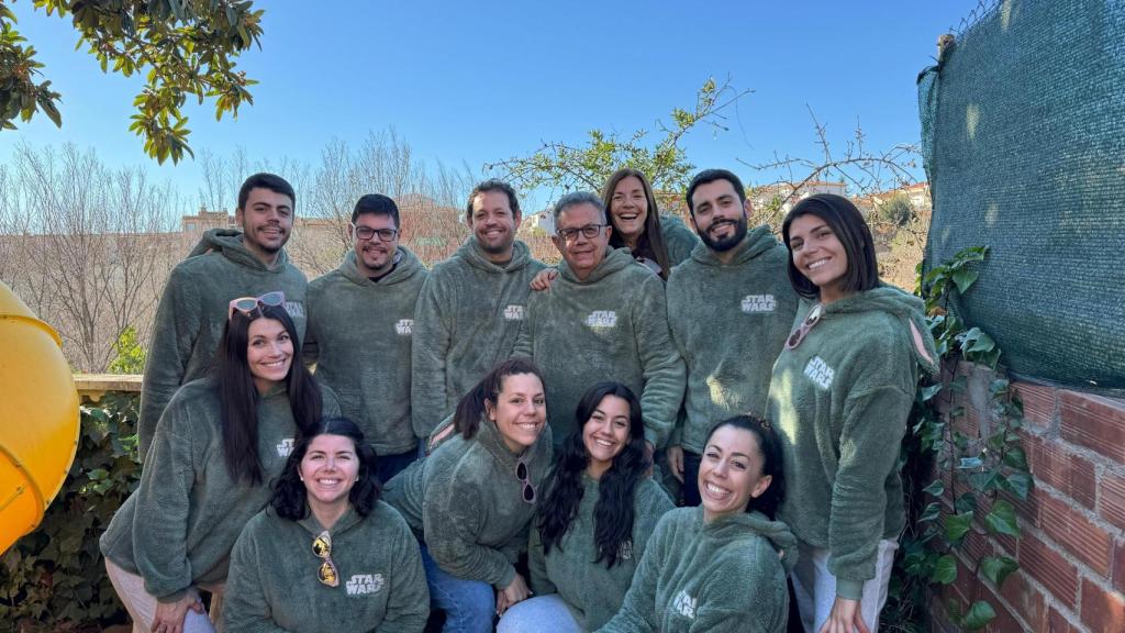 La familia Ortí López con sus 10 hijos.