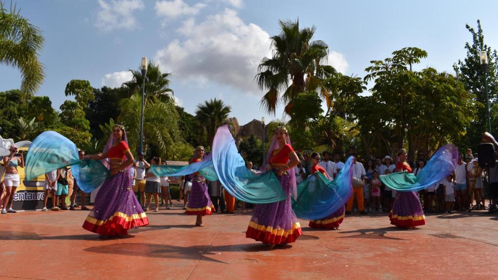 La fiesta de colores del parque.