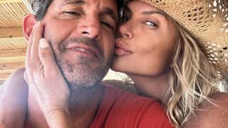 Makok, con su pareja, Gonzalo Fernández, en una imagen de sus redes sociales.