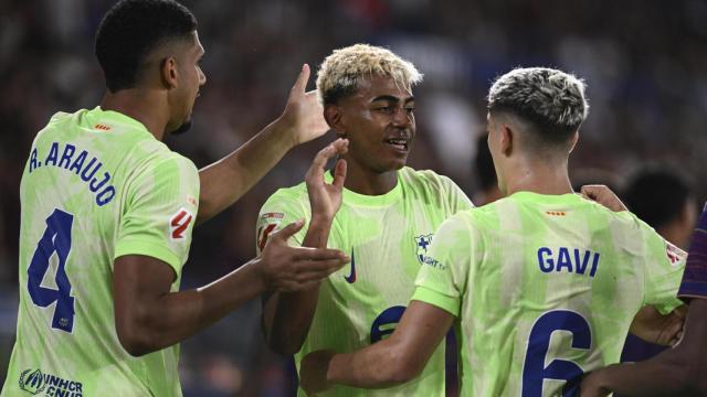 Los jugadores del Barça celebran el gol de la victoria ante el Levante.