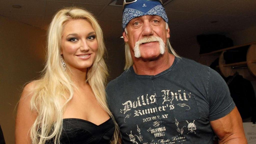Hulk Hogan, junto a su hija Brooke
