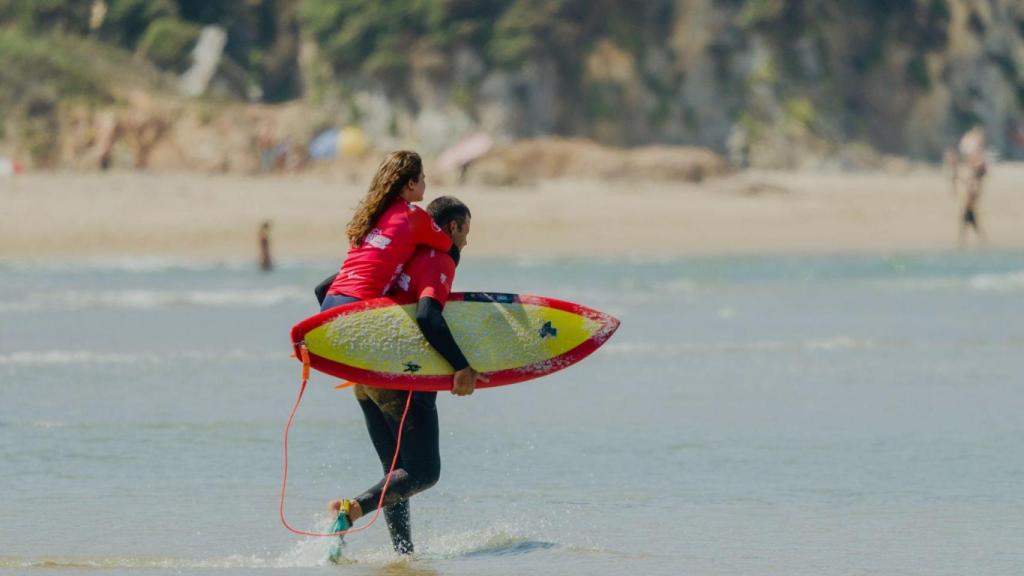Un inicio irrepetible en Ferrol: sol y gran público en el primer día del Pantín Classic 2025