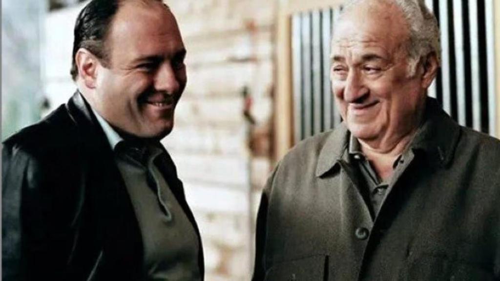 James Gandolfini y Jerry Adler en una escena de 'Los Soprano'.