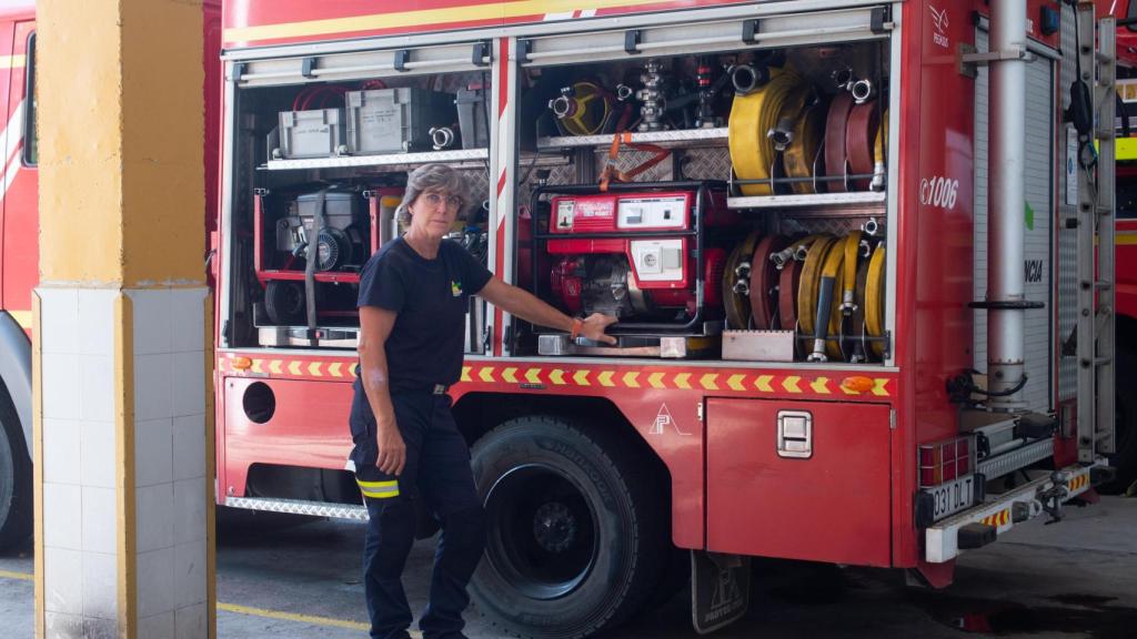 Retrato de la bombera, con 38 años de servicio a sus espaldas.