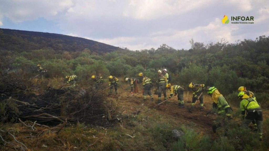 La brigada de Infoar trabajando en los incendios de León