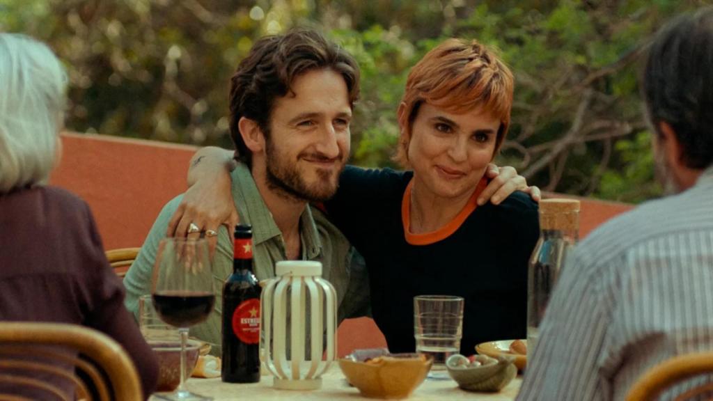 Verónica Echegui y Joan Amargós en una escena de 'A muerte'.