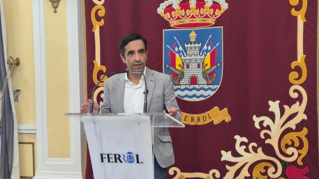El alcalde de Ferrol, José Manuel Rey Varela, en rueda de prensa.