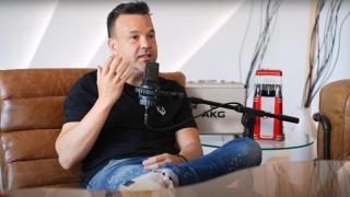 José Elías durante una entrevista.