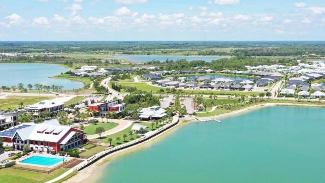 El pequeño pueblo de Florida a prueba de huracanes que sorprende a Estados Unidos