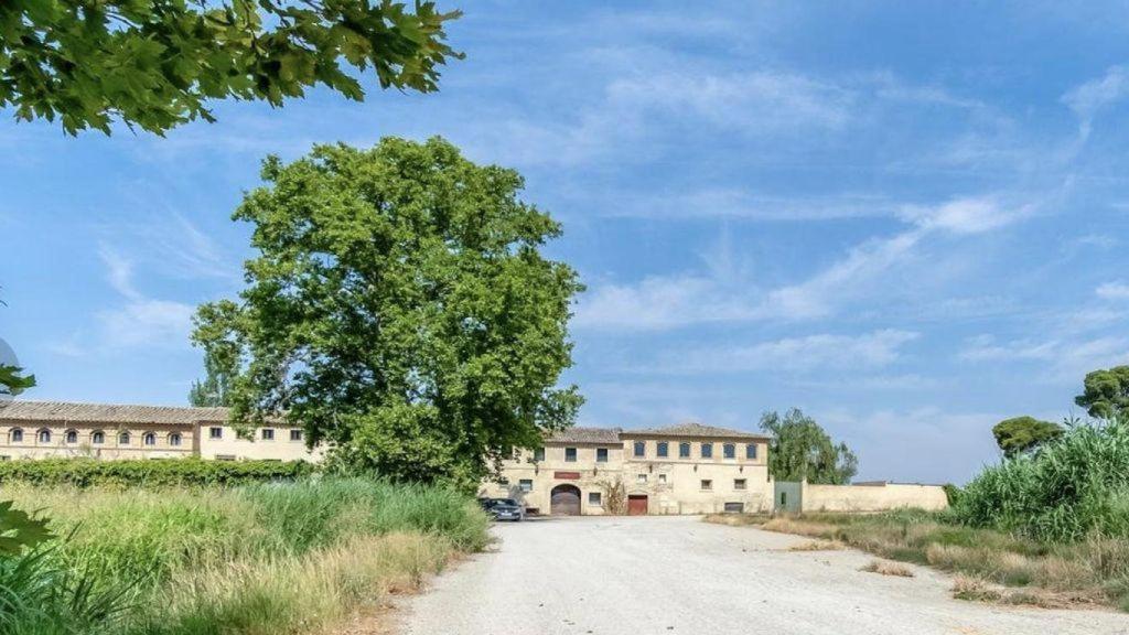 Entrada al palacete de Villanueva de Gállego