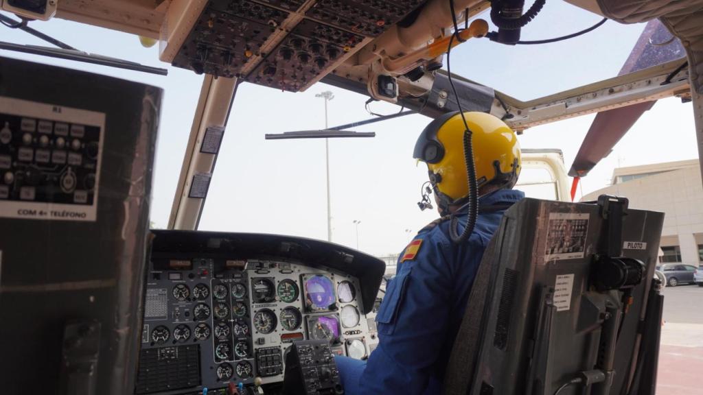 Los mandos del helicóptero.