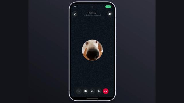 Llamadas por satélite con WhatsApp en el Google Pixel 10