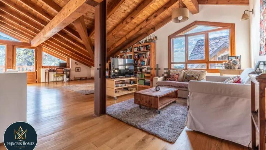 Planta superior de la vivienda de lujo en venta en San Rafael (Segovia)