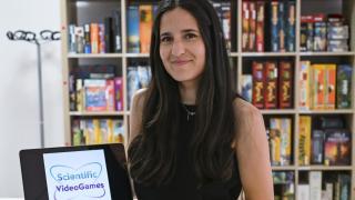 La almeriense Melek Villanueva, doctora en Física, durante una entrevista con EFE.