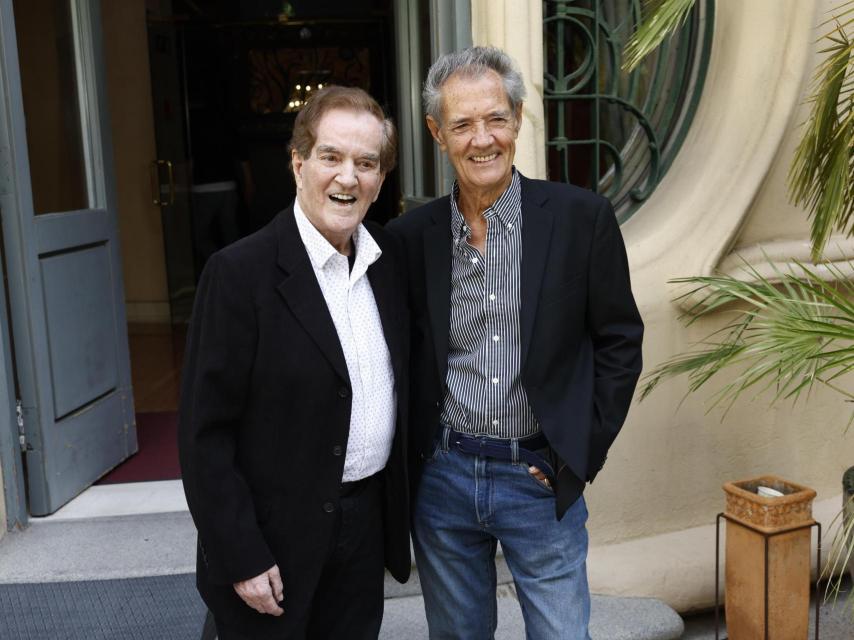 Manolo de la Calva junto a Ramón Arcusa en una fotografía tomada en 2024.