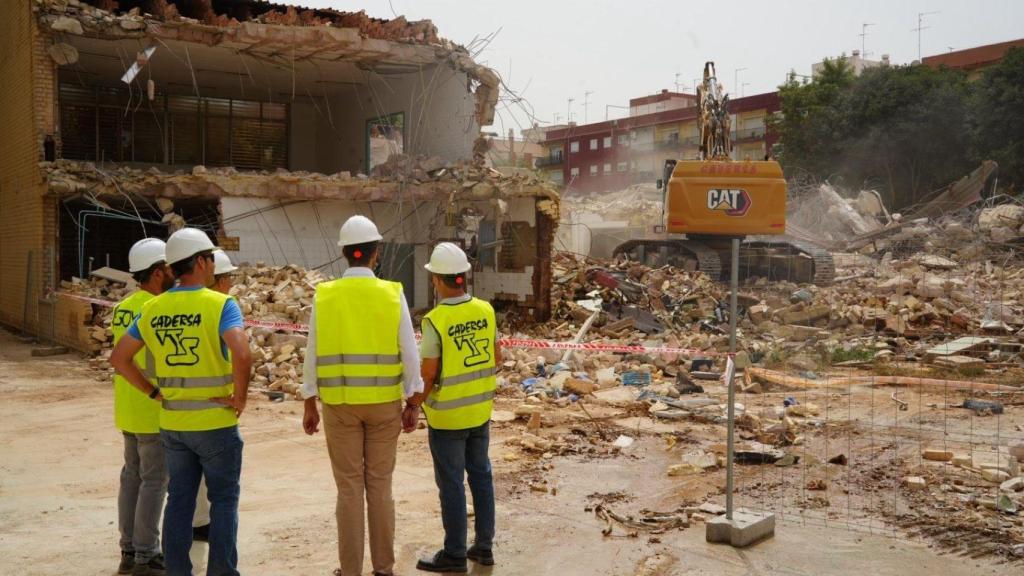 La Generalitat inicia el derribo de los colegios afectados por la dana. GVA