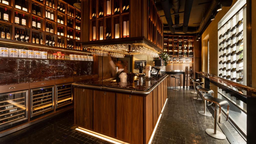 El interior del bar.