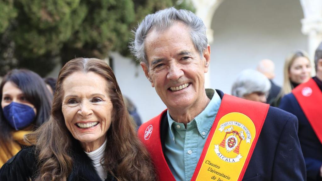 Ramón Arcusa y Shura Hall en un acto público.