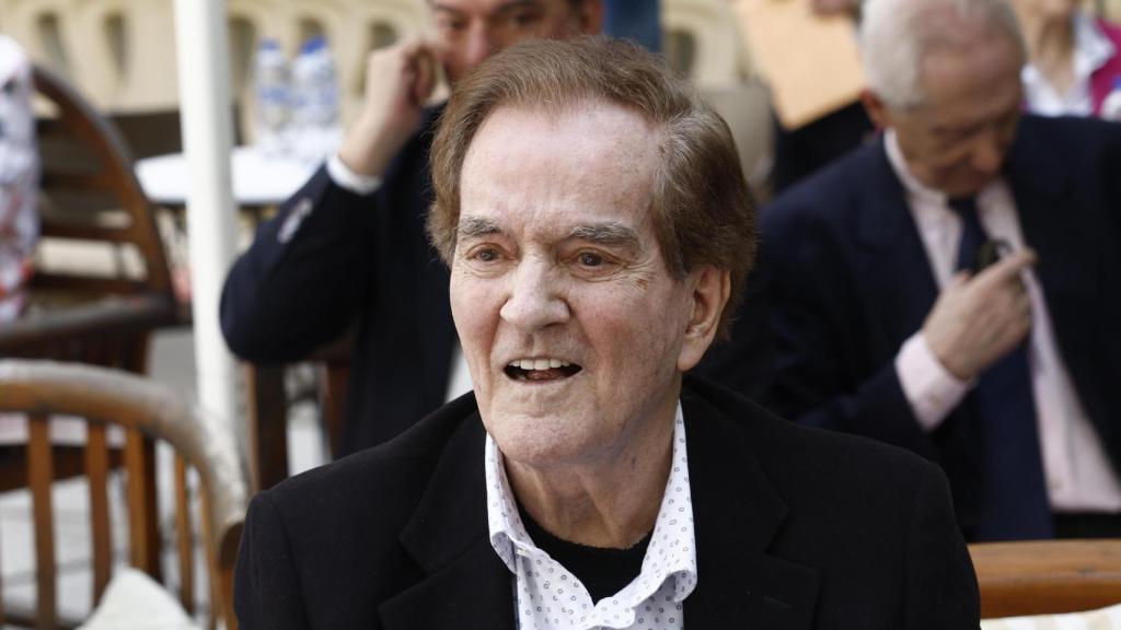 Manolo de la Calva, en 2024, muy emocionado tras recibir el premio más importante de su carrera.