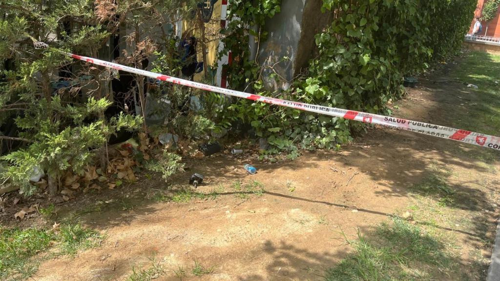 Zona limitada del parque Bruil por la plaga de ratas.