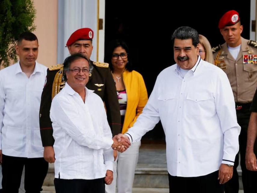 Nicolás Maduro recibe en el Palacio de Miraflores al presidente colombiano, Gustavo Petro, el 7 de enero de 2023.