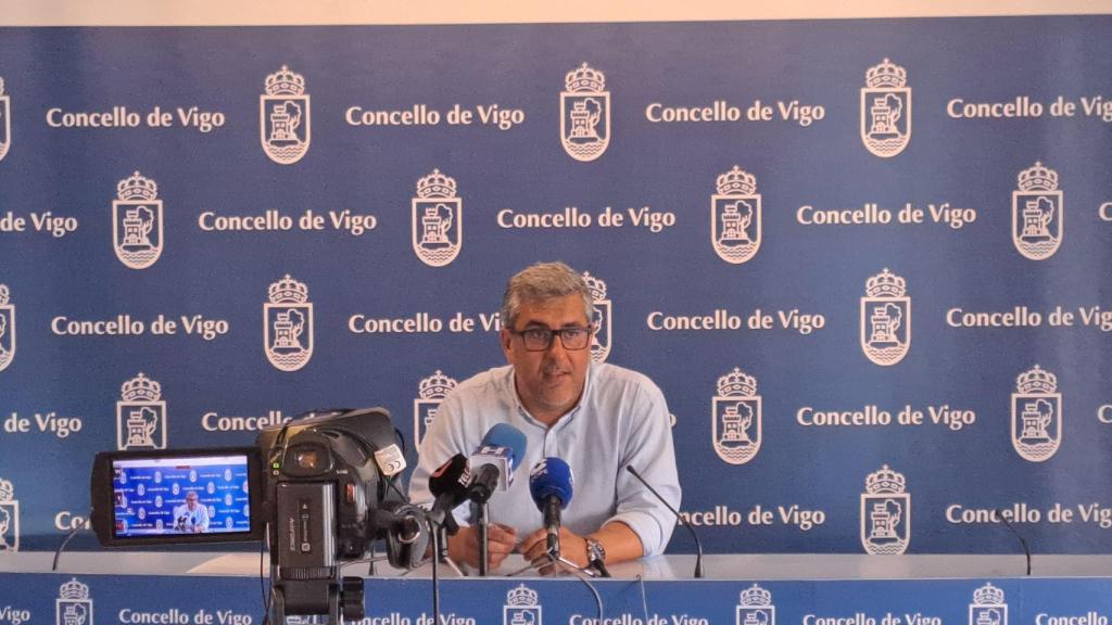El portavoz del PP de Vigo, Miguel Martín, en rueda de prensa