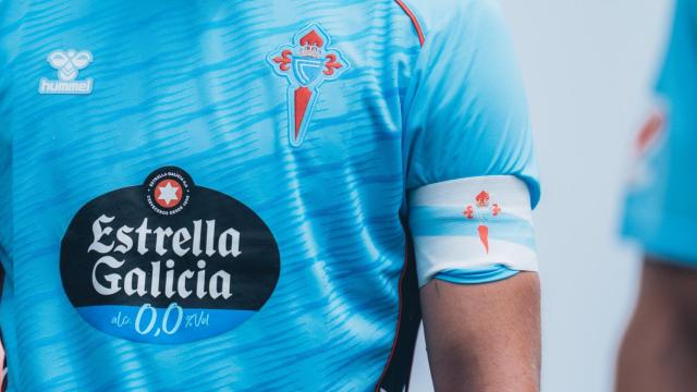 Camiseta y escudo del Celta.