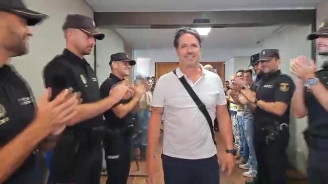 La despedida de Carlos.