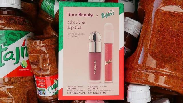 Imagen de la campaña de lo último de la marca de belleza.