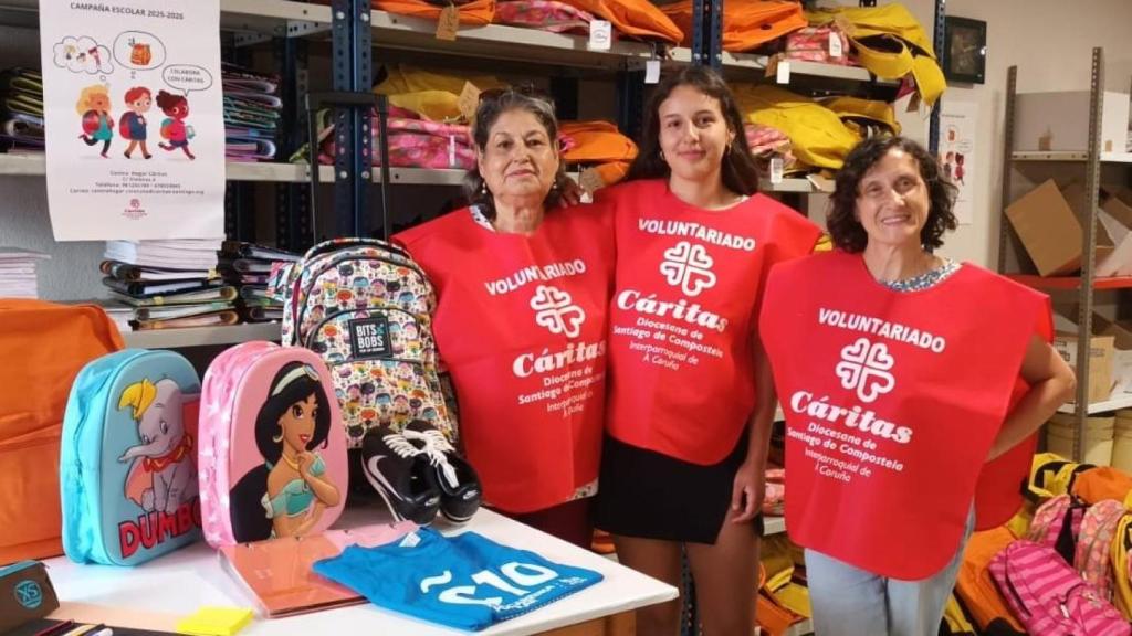 Cáritas continúa en A Coruña con su campaña solidaria de entrega de material escolar