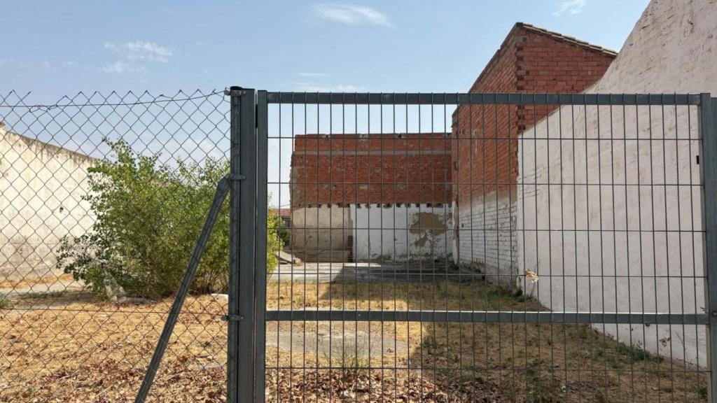 Solar donde se van a construir la nueva promoción de viviendas en Villanueva de Gállego