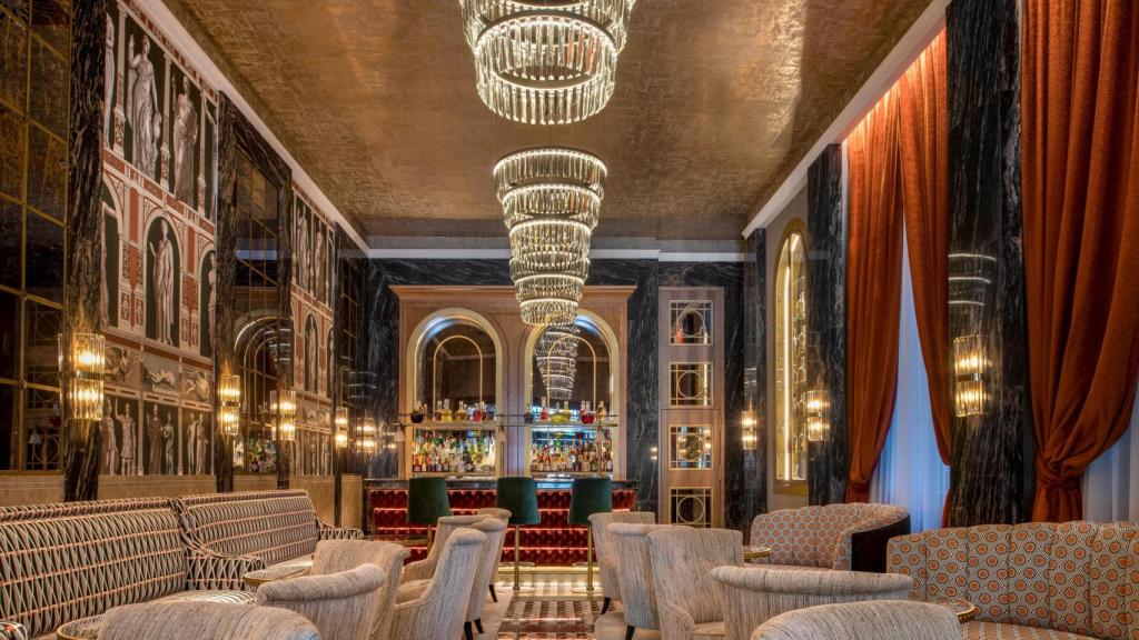 Catalina de Urquijo Cocktail Bar en Palacio del Retiro.