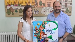 Lorena Espiérrez, concejal de fiestas, y Fernando Torres, alcalde de Barbastro