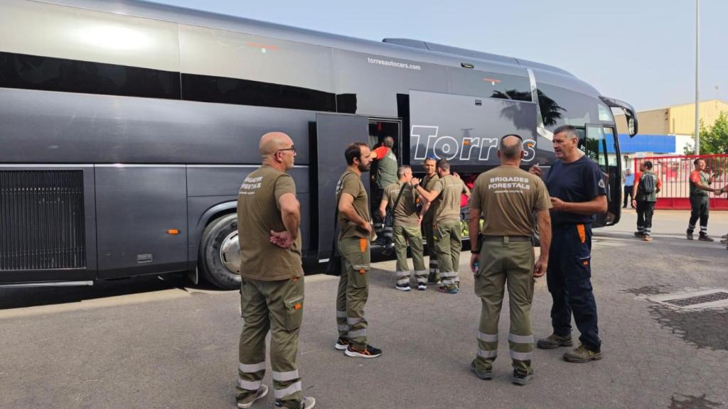 Las brigadas forestales que se suman a la lucha contra los incendios en León