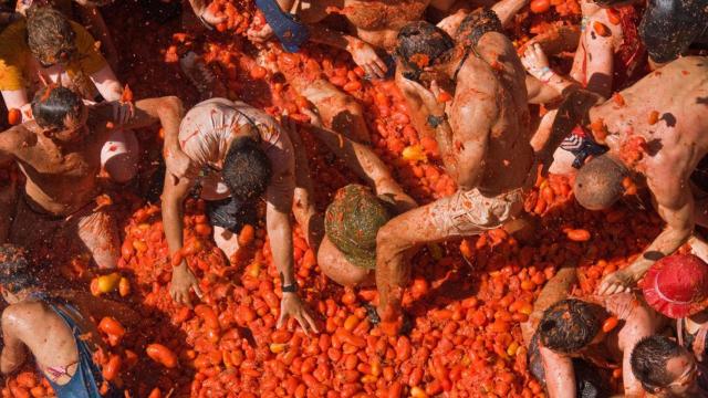 Una edición de la Tomatina.