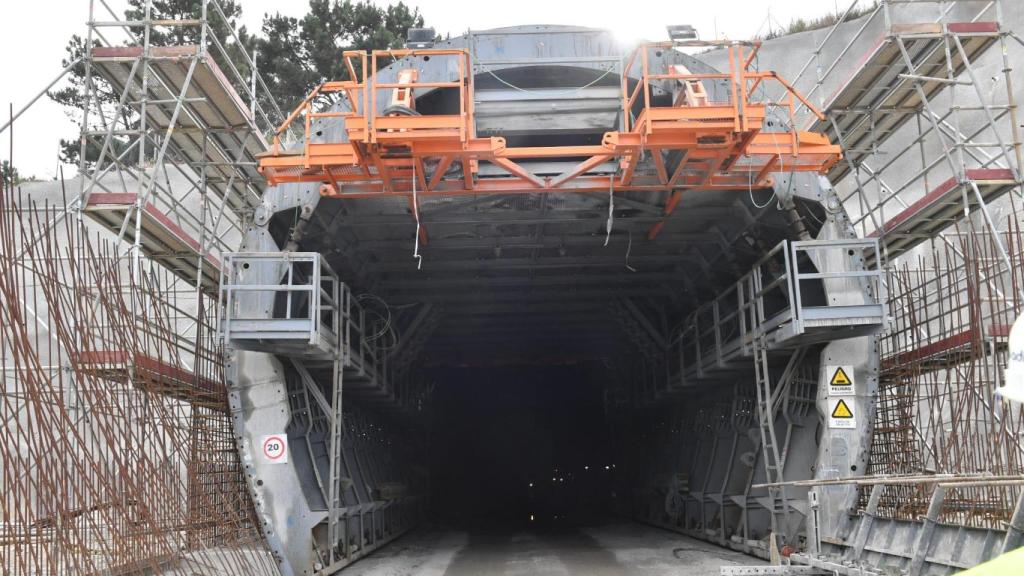 Emboquille del túnel 3 de la conexión ferroviaria al puerto exterior de A Coruña.