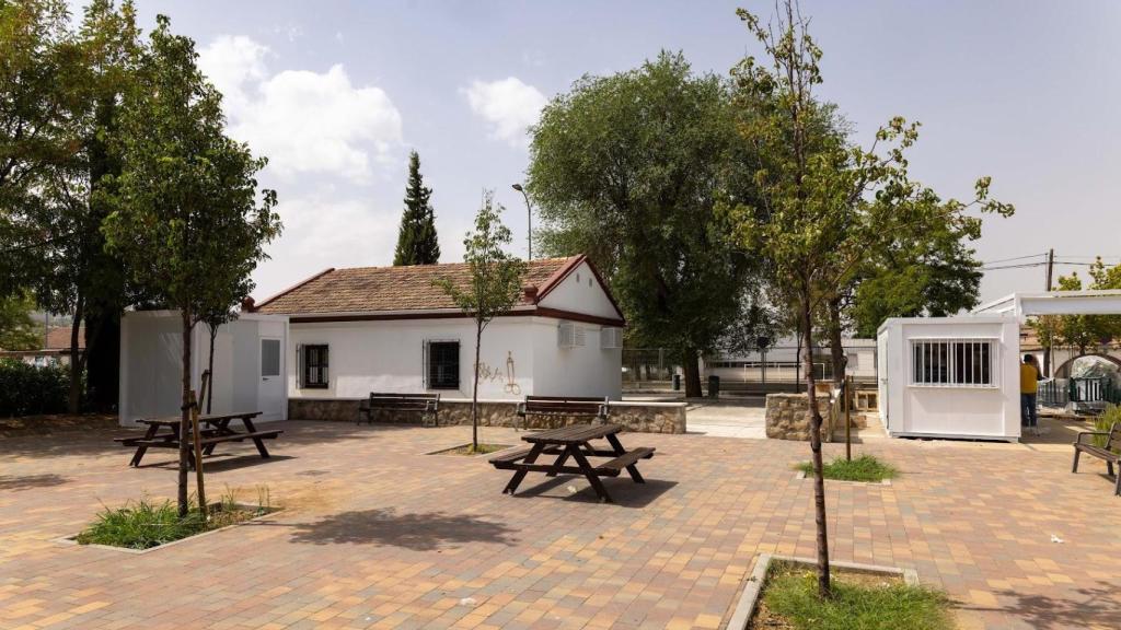La plaza ha sido históricamente el lugar de reunión de los vecinos del barrio.